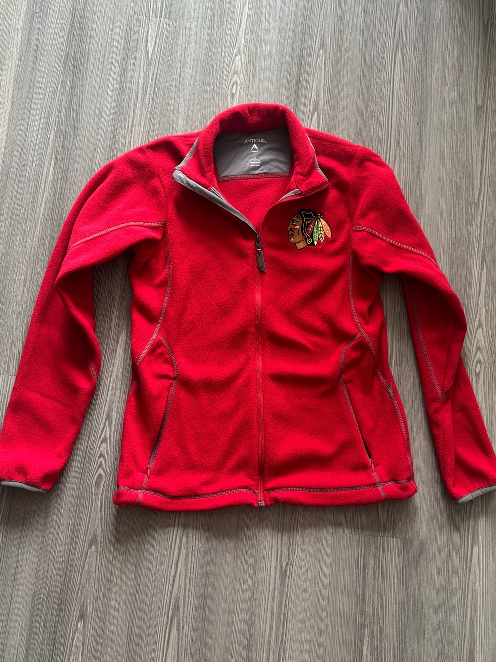 Antigua Red Chicago Blackhawks Zip Fleece with Gray Trim